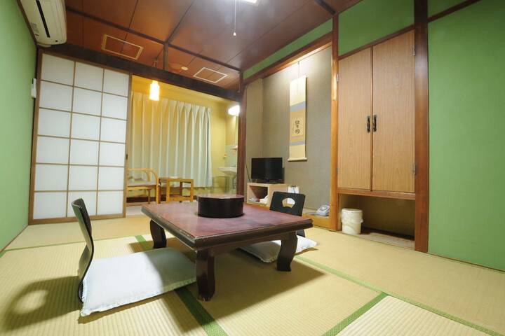 Room 7 of 31