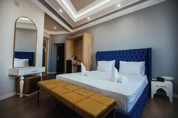 Room 18 of 34