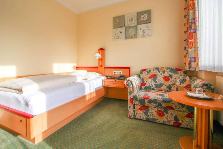 Room 20 of 64