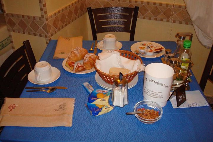 Dining 35 of 56