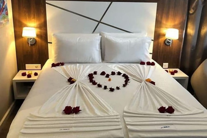 Room 32 of 140