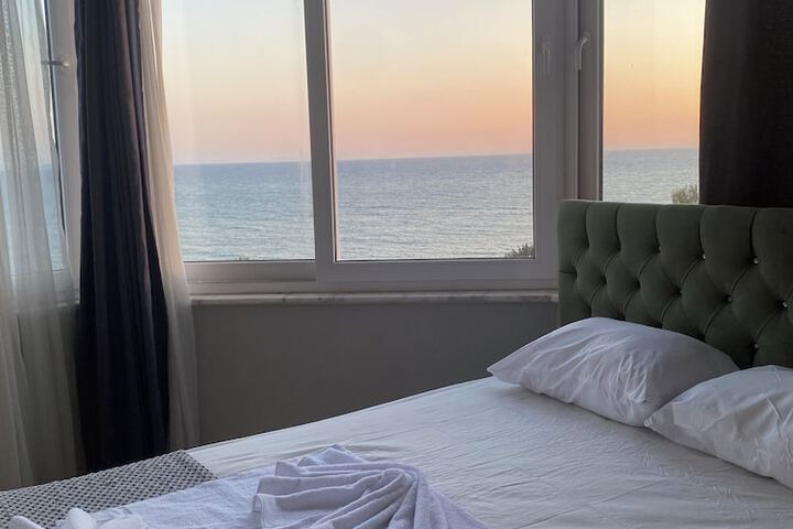 Room 5 of 14