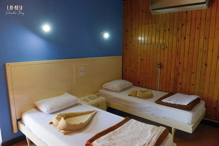 Room 6 of 98