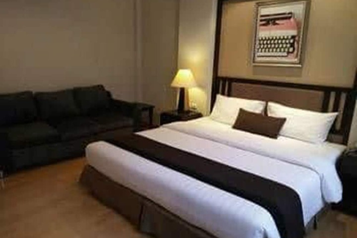 Room 9 of 60