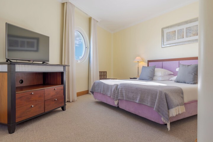 Room 16 of 411
