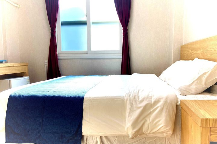 Room 3 of 19
