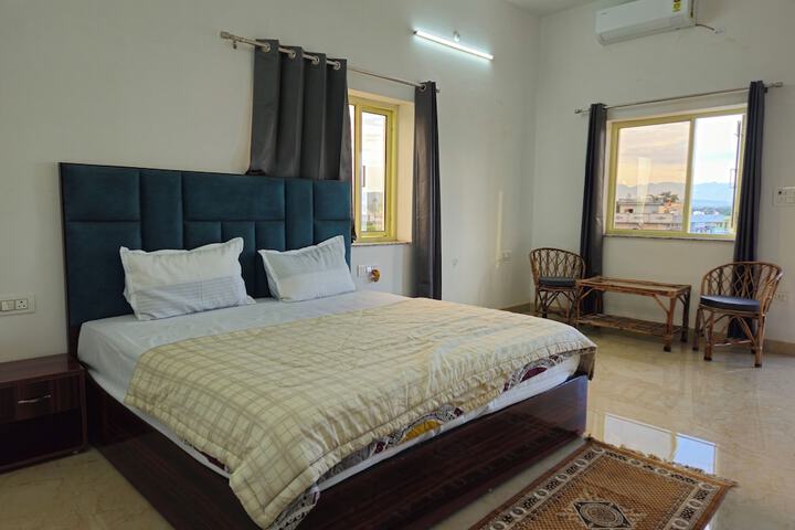Room 5 of 10