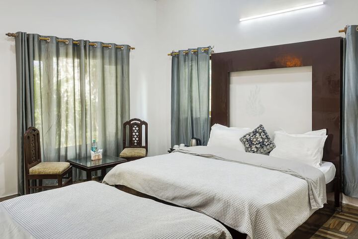 Room 10 of 37