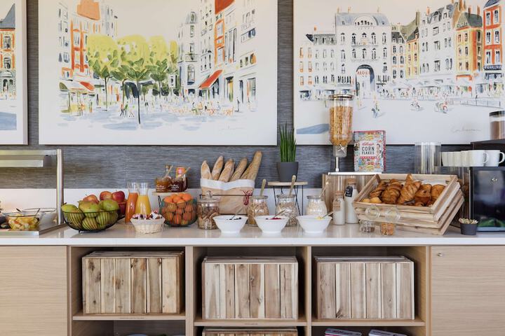 Dining Photos