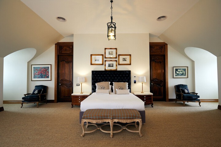 Room 13 of 72