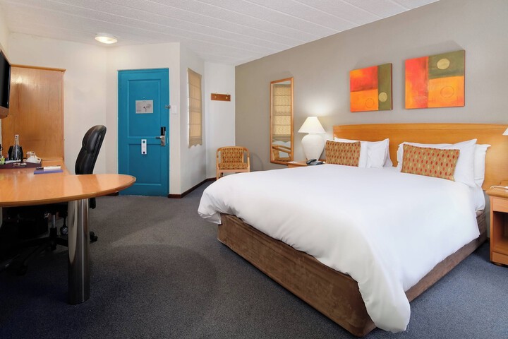 Room 3 of 34