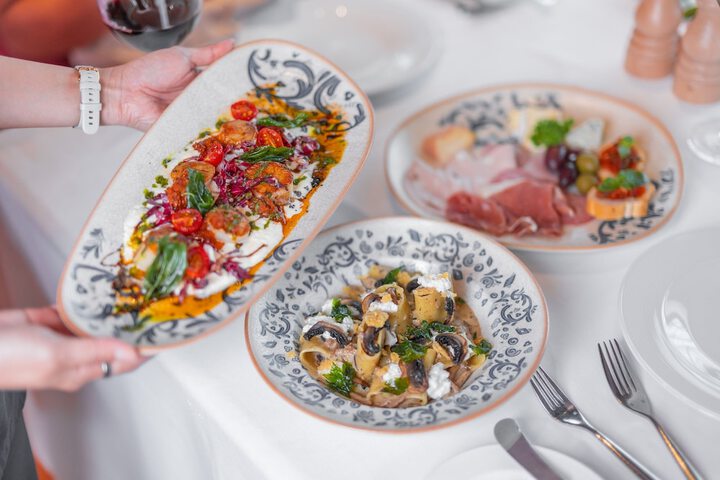 Dining 149 of 297