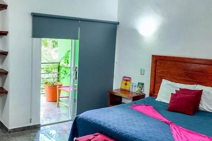 Room 102 of 119