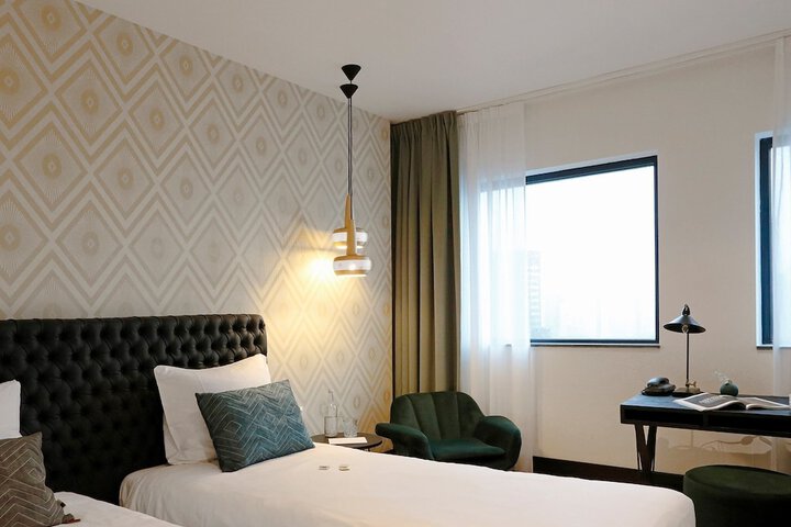 Room 36 of 98