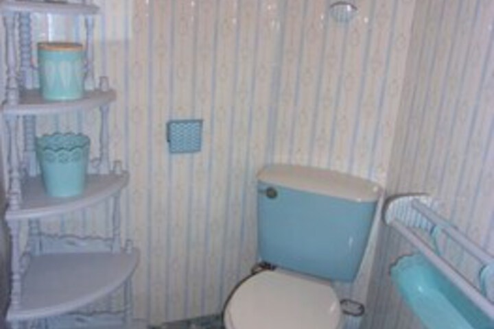 Room 6 of 40