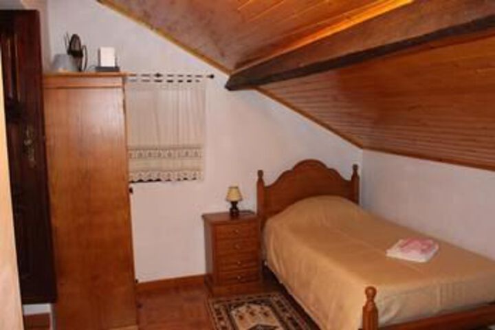 Room 7 of 14