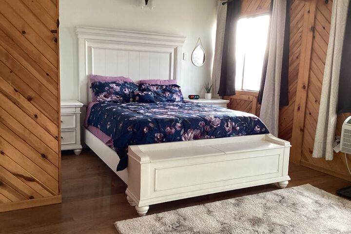Room 2 of 9