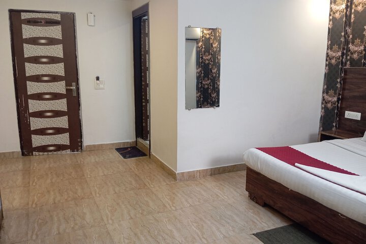 Room 21 of 33