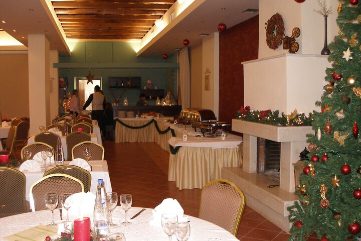 Dining 67 of 91