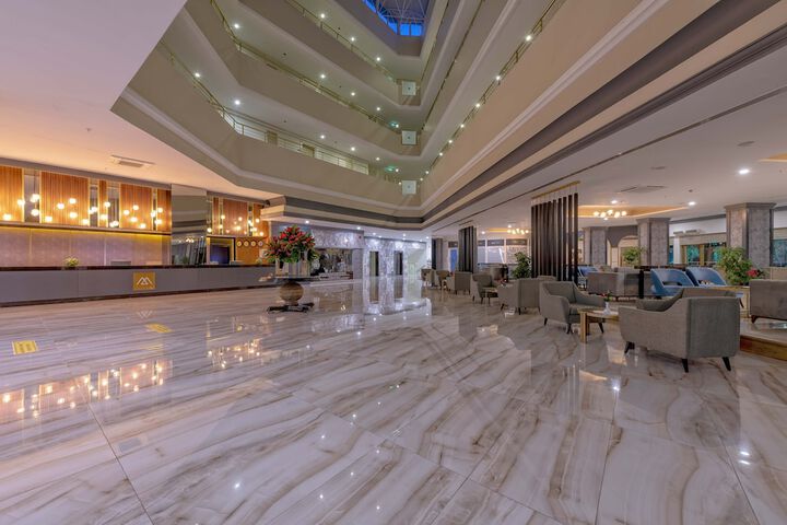 Hotel Interior 9 of 121