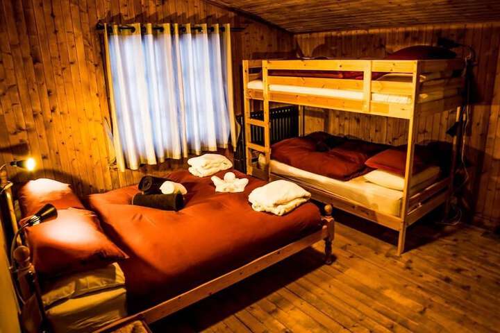 Room 17 of 34