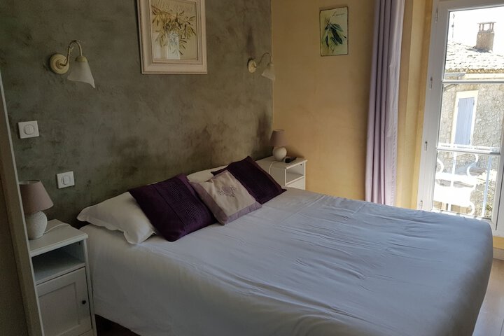 Room 13 of 37