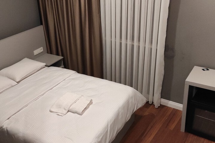 Room 22 of 73