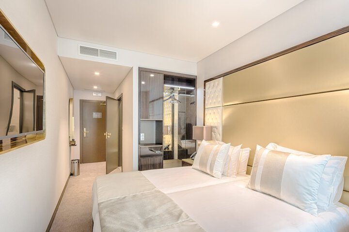 Room 19 of 59