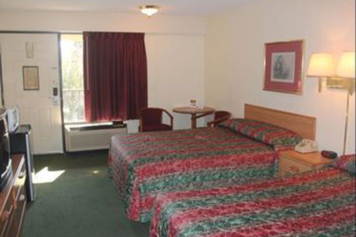 Room 15 of 37