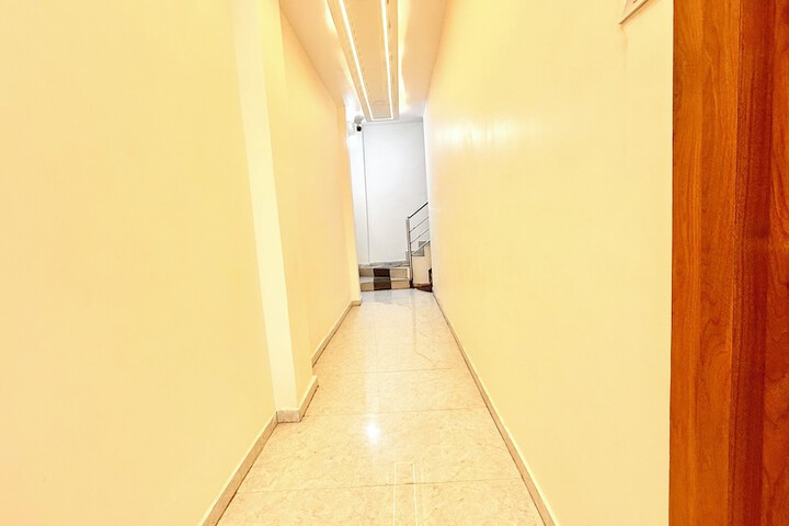 Ballroom/Hall 21 of 25