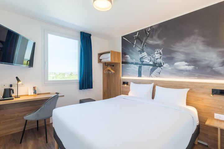 Room 14 of 44