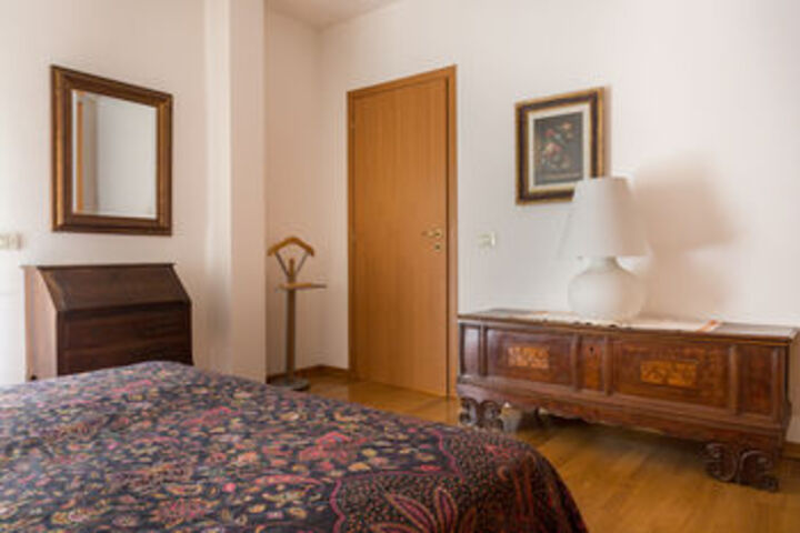 Room 218 of 871