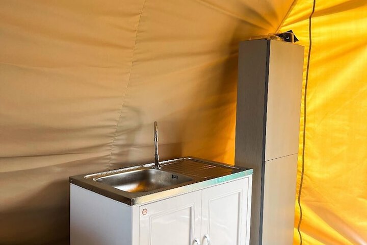 Room 10 of 24