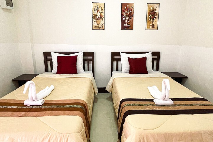 Room 13 of 29
