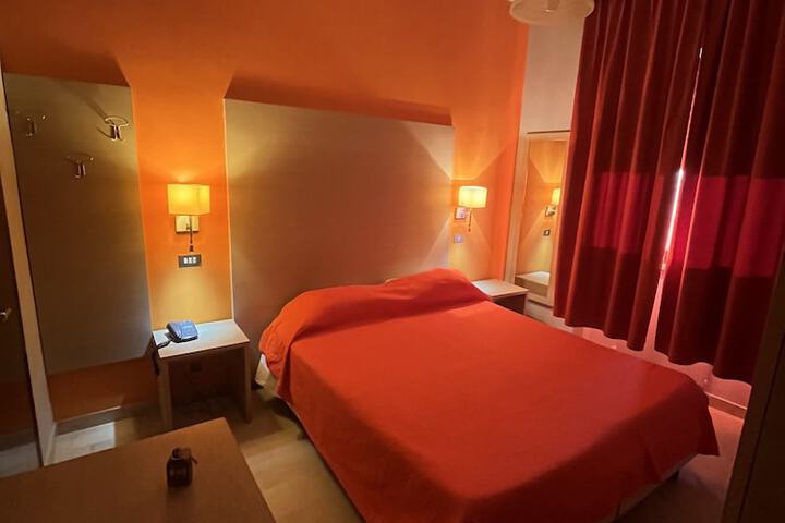 Room 18 of 54