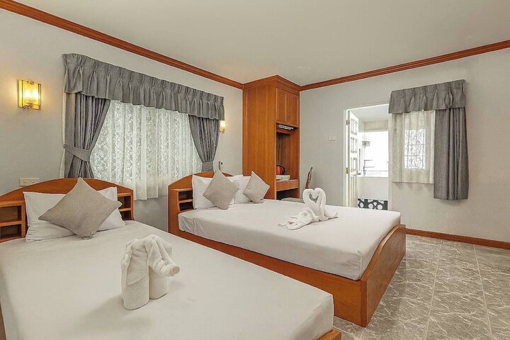Room 14 of 29