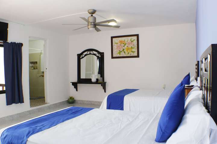 Room 17 of 35