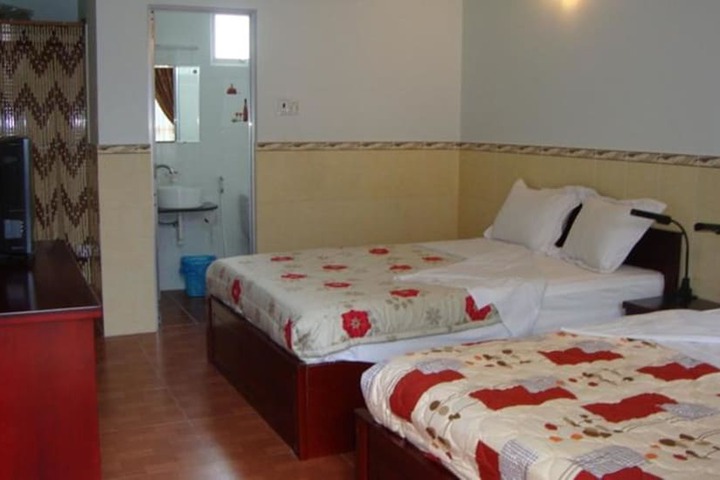 Room 4 of 53