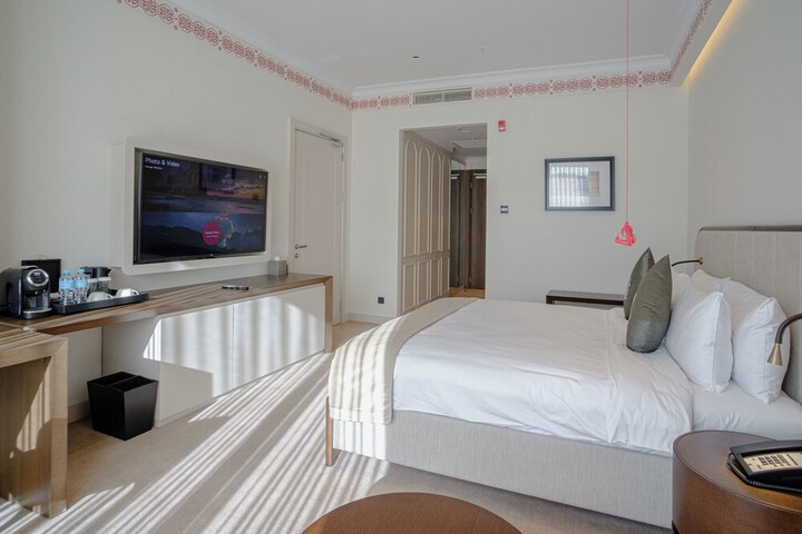Room 9 of 95