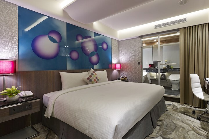 Room 12 of 55