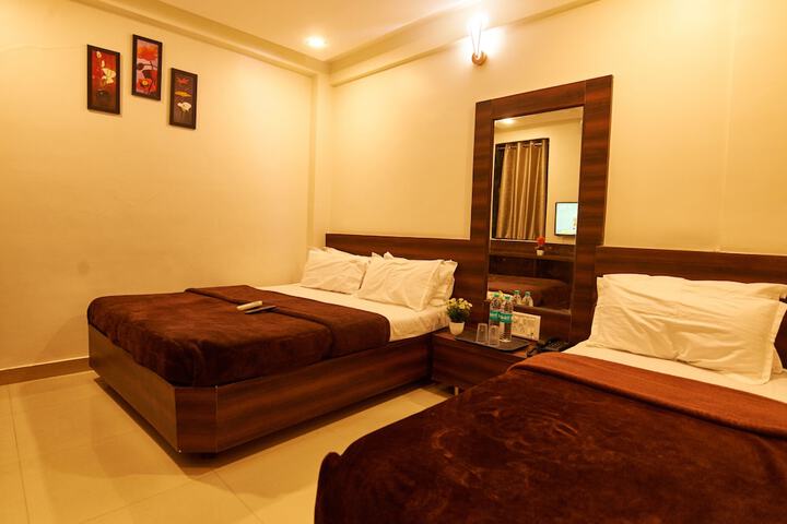 Room 35 of 64