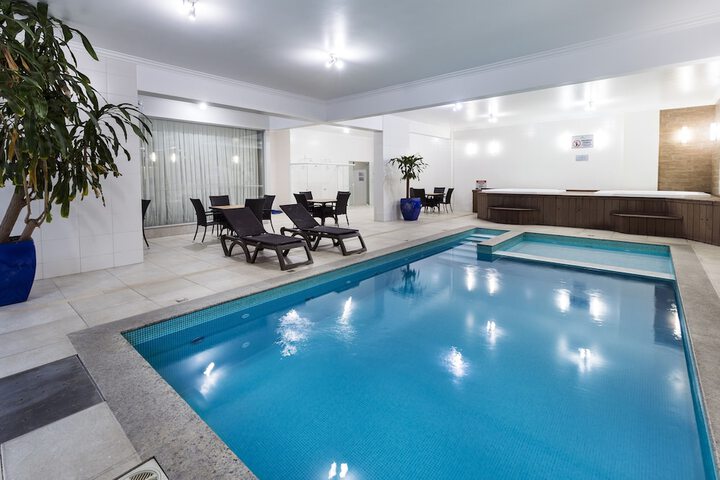 Pool Hotel