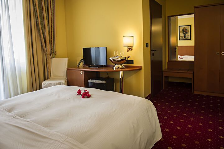 Room 7 of 46