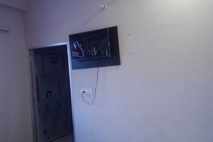 Room 13 of 24