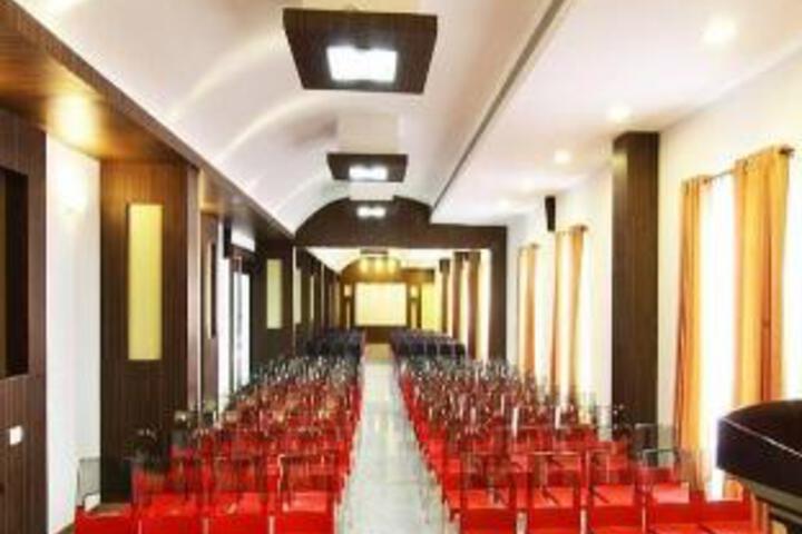 Ballroom/Hall 3 of 7
