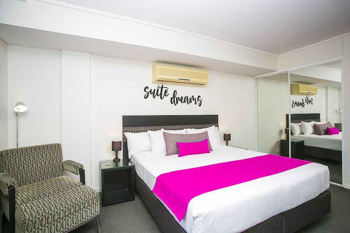 Room 6 of 40