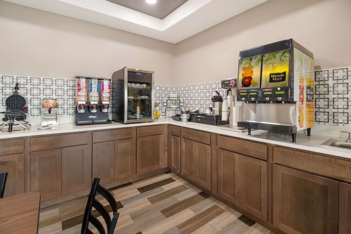 Breakfast/Coffee Service 19 of 20