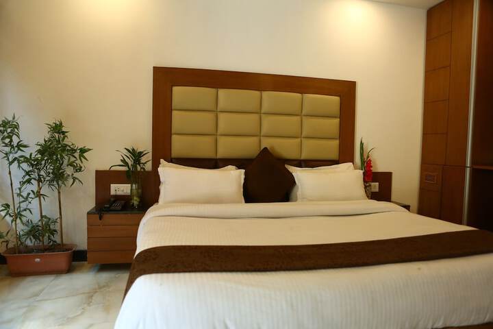 Room 12 of 49