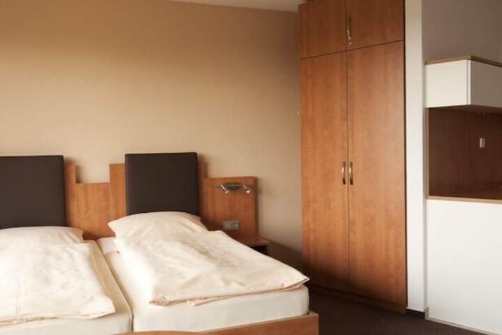 Room 5 of 39