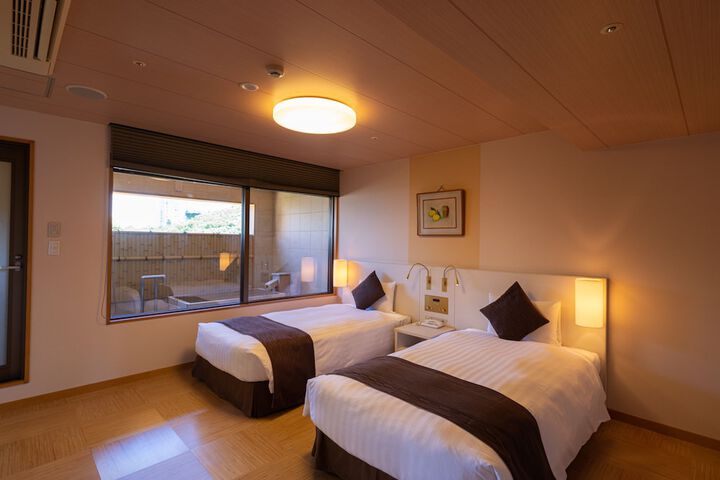 Room 25 of 107